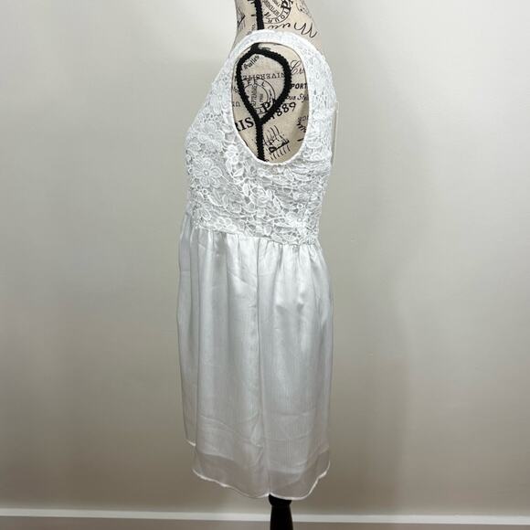 NWT Belinda white wide strap floral lace button up lined mini dress - Picture 8 of 8